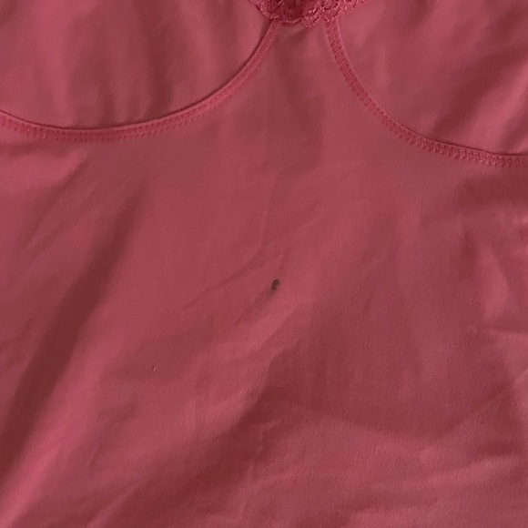 Pink tank - Picture 2 of 2
